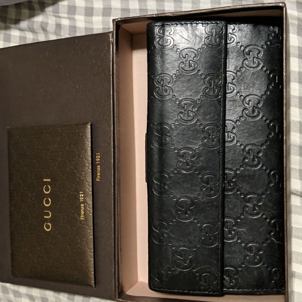 Black ong gucci heart snap leather wallet